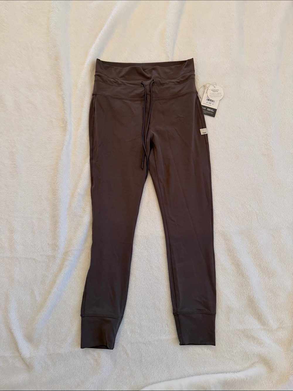 Vuori daily leggings size medium NWT